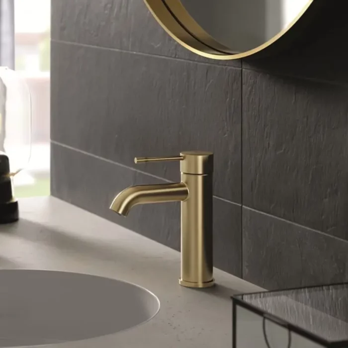 Essence, Златен мат, смесител за умивалник, S - размер GROHE Essence 24171GN1