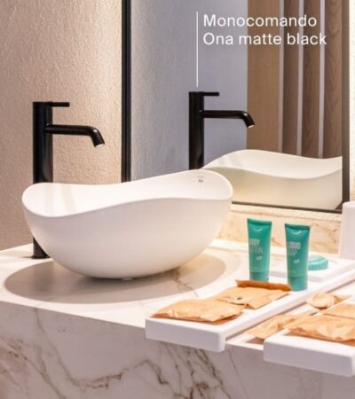 Умивалник Ohtake от Roca – органичен дизайн, вдъхновен от природата. Супер тънък порцелан и елегантна форма за модерната баня.