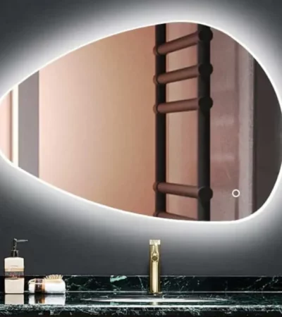 Огледало с неправилна форма